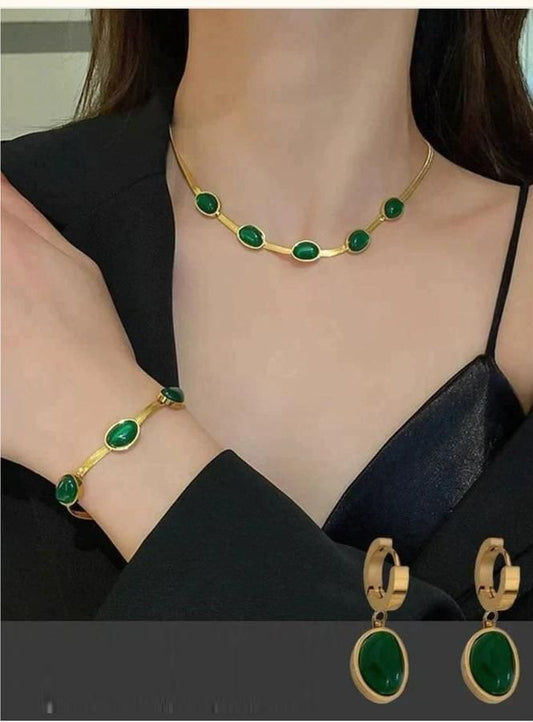 Oval Green Crystal Pendant Necklace Set & Free Bracelet